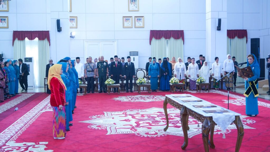 WhatsApp-Image-2025-03-16-at-13.45.10-1024x576 Kodam VI/Mulawarman Hadiri Pelantikan TP PKK, Dekranasda, Posyandu, dan Bunda PAUD Se-Kaltim