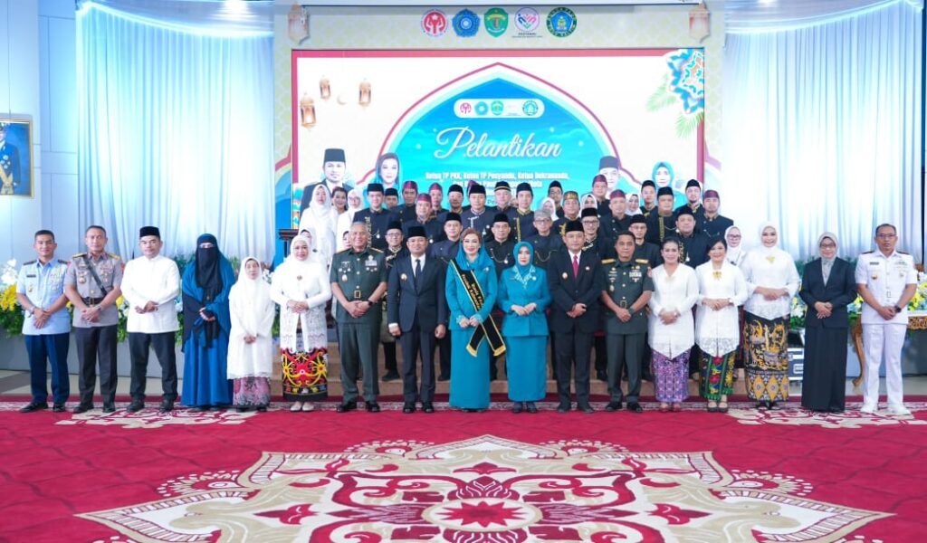 WhatsApp-Image-2025-03-16-at-13.45.12-1024x600 Kodam VI/Mulawarman Hadiri Pelantikan TP PKK, Dekranasda, Posyandu, dan Bunda PAUD Se-Kaltim